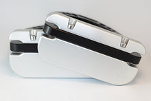 Load image into Gallery viewer, Dapple Stirrups - Black
